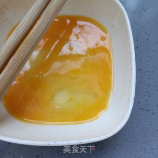 海参鸡蛋炒荷兰豆的做法步骤：5