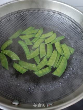海参鸡蛋炒荷兰豆的做法步骤：6