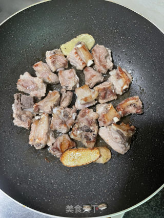 腐竹焖排骨的做法步骤：6