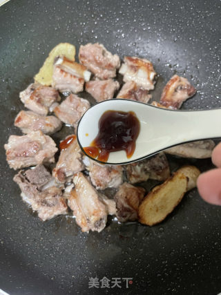 腐竹焖排骨的做法步骤：7