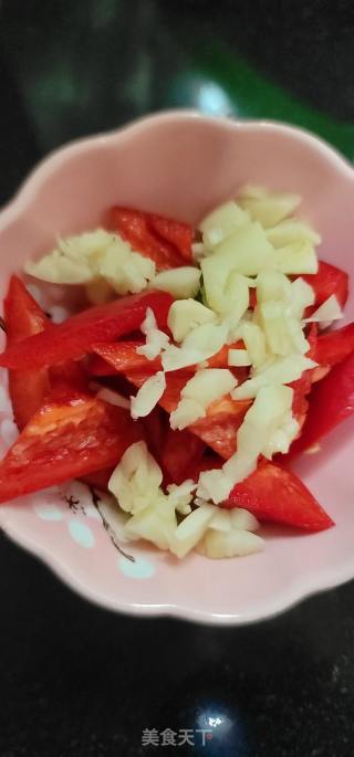 红椒青瓜炒肉片的做法步骤：4