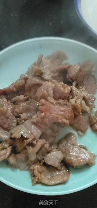 红椒青瓜炒肉片的做法步骤：7