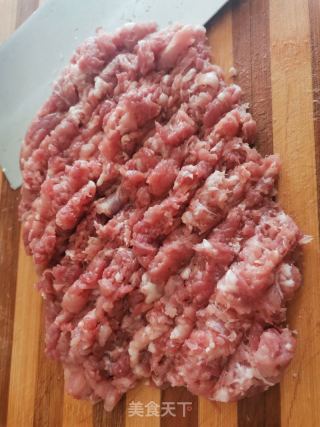 鲜肉馄饨的做法步骤：1