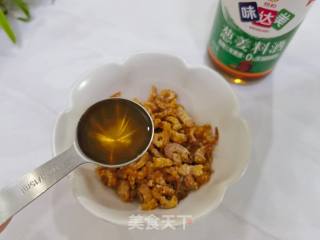 春天时令第一鲜，韭菜炒春笋的做法步骤：2