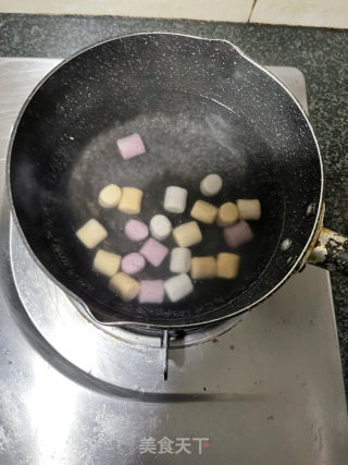 芋圆鸡蛋姜薯甜汤的做法步骤：5