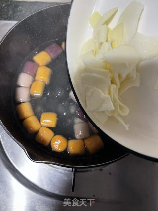 芋圆鸡蛋姜薯甜汤的做法步骤：7