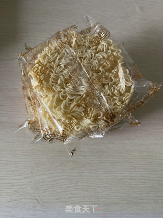 蒜蓉酱蒸面的做法步骤：1