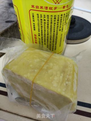 鹌鹑蛋年糕煮酒酿的做法步骤：1