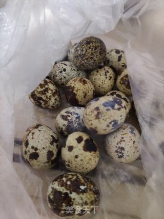 鹌鹑蛋年糕煮酒酿的做法步骤：2