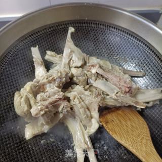 红椒炒羊排的做法步骤：7