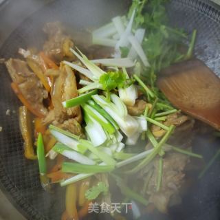 红椒炒羊排的做法步骤：10