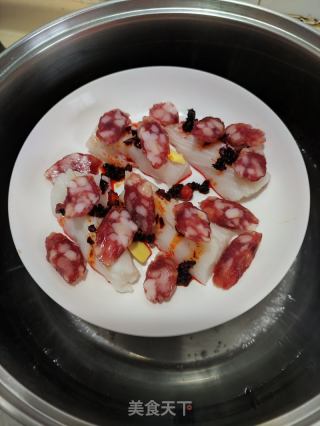 腊肠蒸鳕鱼的做法步骤：6