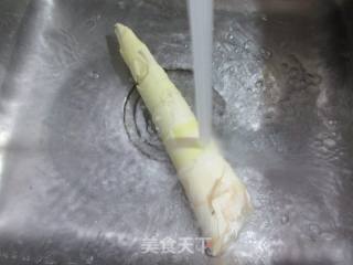 黑木耳香干炒雷笋的做法步骤：2