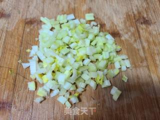 芹菜香菇粥的做法步骤：2