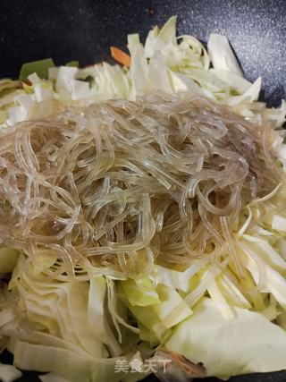 包菜炒粉丝的做法步骤：5