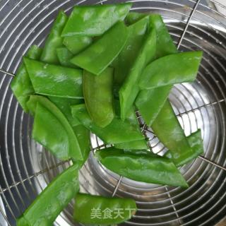 梅花肉荷兰豆炒口蘑的做法步骤：11