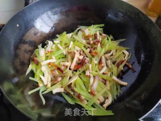 酱肉炒豆干莴笋的做法步骤：7