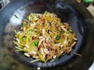 酱肉炒豆干莴笋的做法步骤：8