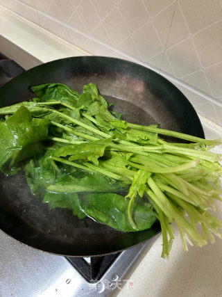 春天里的波菜的做法步骤：1
