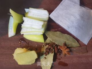 排骨莲藕竹荪汤的做法步骤：8