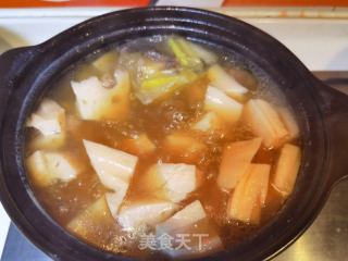 排骨莲藕竹荪汤的做法步骤：14