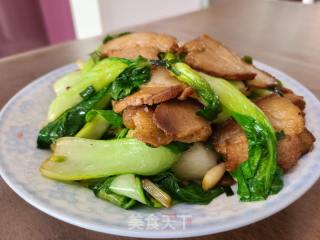 青菜炒卤肉的做法