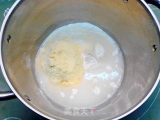 笋干腊肉玉米面包子的做法步骤：2