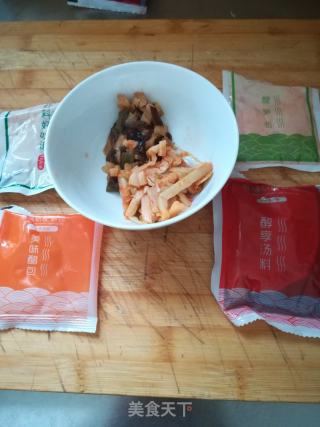 鹅肉炖米线的做法步骤：3