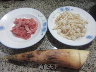 瘦肉丝白玉菇炒雷笋的做法步骤：1