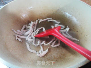 瘦肉丝白玉菇炒雷笋的做法步骤：6