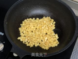 手抓饼版苹果派的做法步骤：2