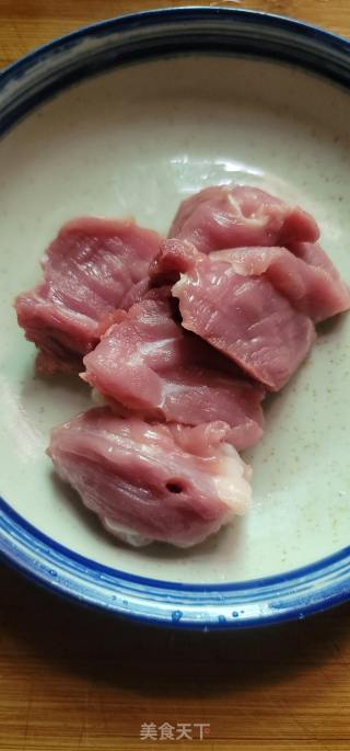 花旗参瘦肉汤的做法步骤：1