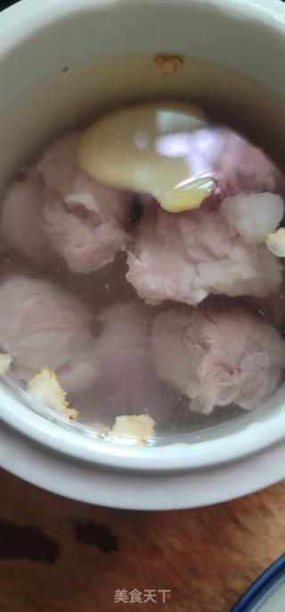 花旗参瘦肉汤的做法步骤：5