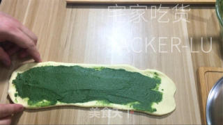 抹茶奶酥吐司，淡淡抹茶清香，口感蓬松又拉丝，奶香味十足。的做法步骤：16