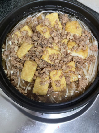肉沫金针菇豆腐煲的做法步骤：14