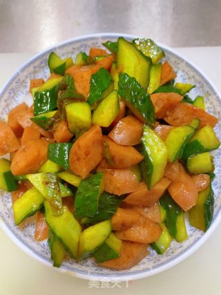 黄瓜炒香肠的做法步骤：5