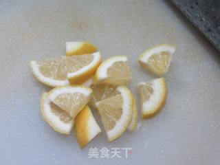 柠檬虾仁的做法步骤：2