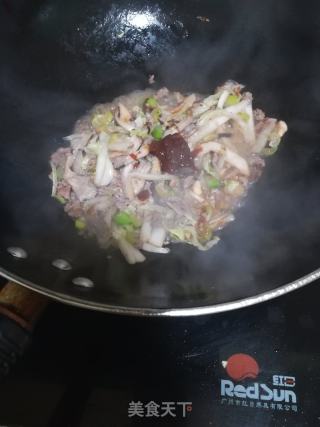牛肉沫炒蘑菇白菜的做法步骤：5