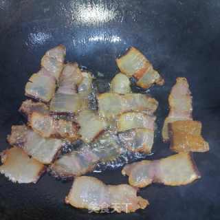 腊肉炒藠头的做法步骤：4