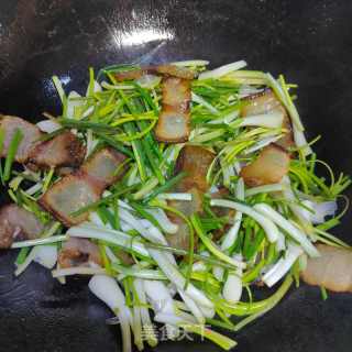 腊肉炒藠头的做法步骤：5