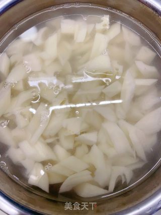 酸辣莲藕丁的做法步骤：4