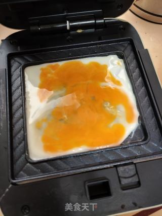 双色蛋饼三文治的做法步骤：5