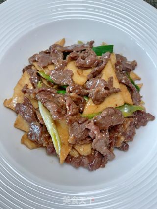千页豆腐炒牛肉的做法步骤：15