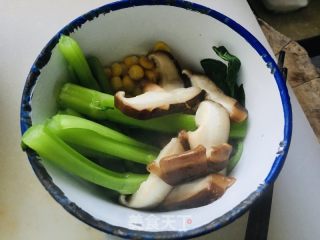 腊味煲仔饭的做法步骤：2