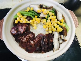 腊味煲仔饭的做法步骤：5