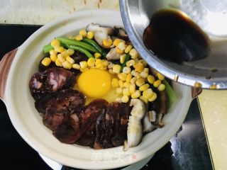 腊味煲仔饭的做法步骤：7