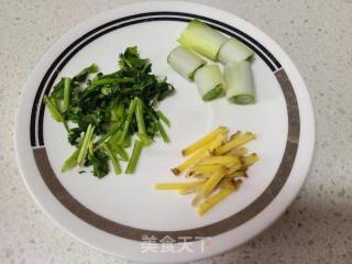 红枣黑豆炖鲤鱼的做法步骤：3