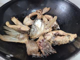 红枣黑豆炖鲤鱼的做法步骤：9