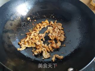 莴笋肉丝炒粉干的做法步骤：4
