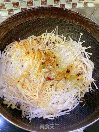 麻辣金针菇的做法步骤：6